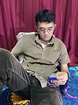 rand1101 online show from October 2025 06:16:02 PM