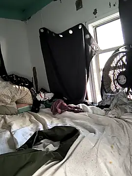 Courdles online show from September 2025 06:22:02 PM