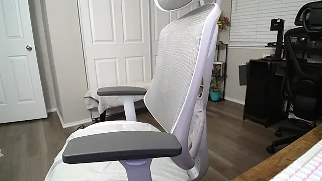 Snapshot of SHEILYN_ chatting on September 2025 09:55:01 AM SHEILYN online show from September 2025 09:55:01 AM