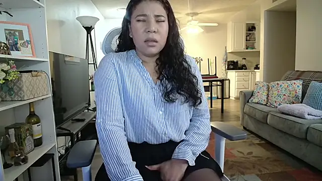 Snapshot of SHEILYN_ chatting on October 2025 06:54:02 AM SHEILYN online show from October 2025 06:54:02 AM