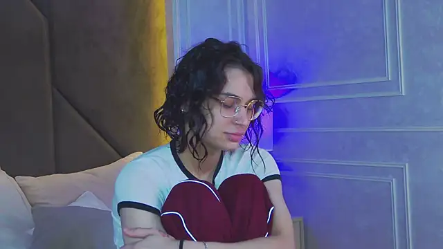 VioletAsh online show from July 2026 04:38:01 AM