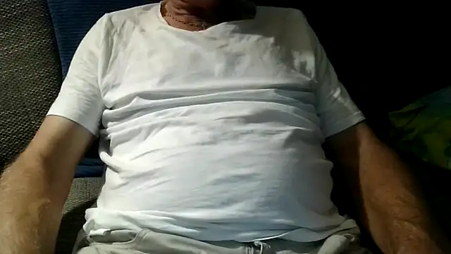 velikifant7 online show from November 2025 05:27:01 PM