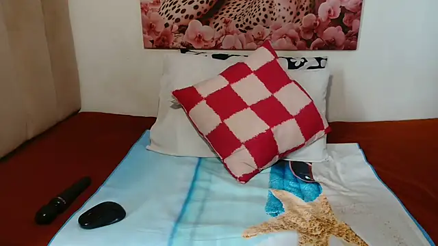 GorillaGripCunt77 online show from April 2026 06:19:01 AM