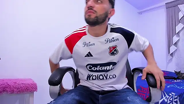 Jeremyy Boy online show from October 2025 04:46:01 AM