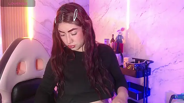 Sophia tf online show from May 2026 03:45:01 AM