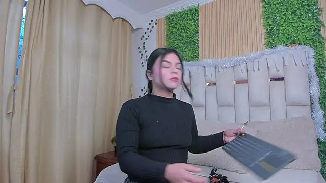 Jade Nmm online show from December 2025 01:17:01 PM