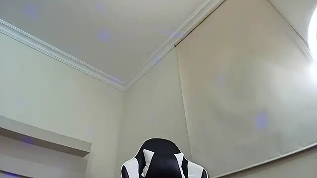 princequinn  online show from May 2026 11:21:01 PM