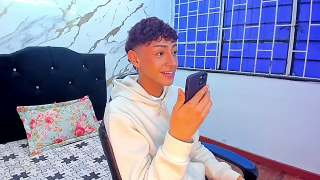 owen sexy25 online show from September 2025 10:11:01 PM