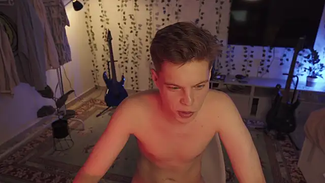 Snapshot of RusBradPitt chatting on September 2025 12:29:01 PM RusBradPitt online show from September 2025 12:29:01 PM