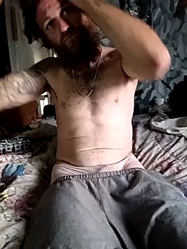 Snapshot of bearded_cross chatting on October 2025 01:03:02 PM bearded cross online show from October 2025 01:03:02 PM