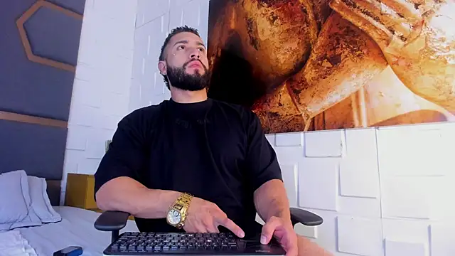 Snapshot of massimofiore_ chatting on November 2025 03:52:02 AM massimofiore online show from November 2025 03:52:02 AM