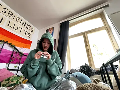 Snapshot of Styxlust chatting on October 2025 12:24:02 PM Styxlust online show from October 2025 12:24:02 PM