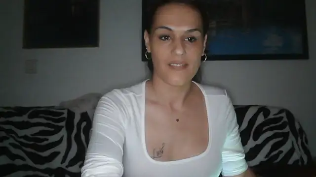 Snapshot of yumara351 chatting on November 2025 11:40:02 AM yumara351 online show from November 2025 11:40:02 AM