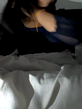 Snapshot of queenbuggi chatting on February 2026 04:08:01 PM queenbuggi online show from February 2026 04:08:01 PM