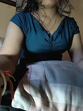queenbuggi online show from May 2026 08:21:01 AM