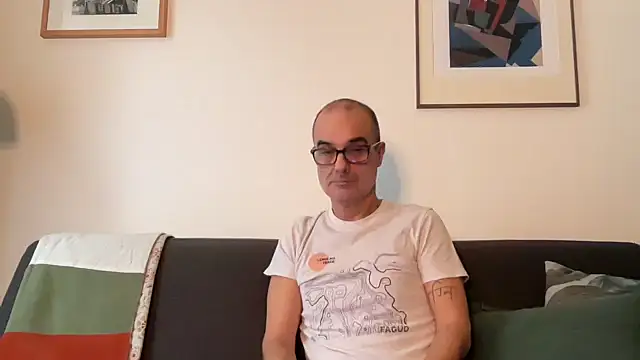 Snapshot of Milkywaymen chatting on November 2025 01:57:02 PM Milkywaymen online show from November 2025 01:57:02 PM