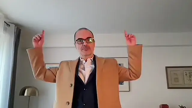 Snapshot of Milkywaymen chatting on December 2025 12:43:02 PM Milkywaymen online show from December 2025 12:43:02 PM