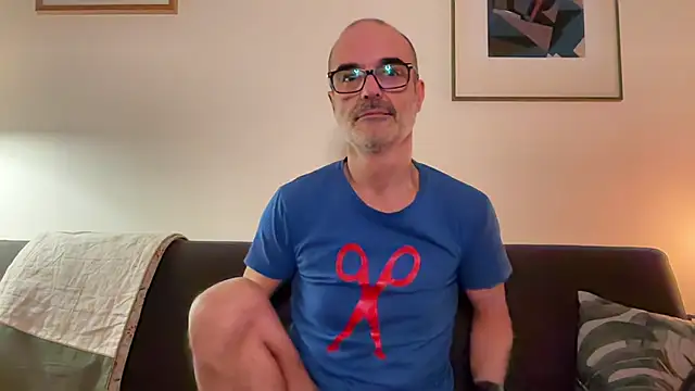 Snapshot of Milkywaymen chatting on February 2026 07:20:01 PM Milkywaymen online show from February 2026 07:20:01 PM