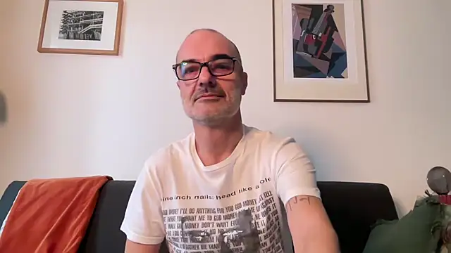 Snapshot of Milkywaymen chatting on February 2026 04:39:02 PM Milkywaymen online show from February 2026 04:39:02 PM