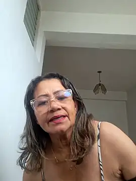 Snapshot of Vickysweeeettt chatting on April 2026 01:34:02 PM Vickysweeeettt online show from April 2026 01:34:02 PM