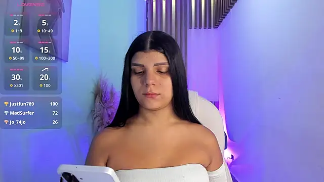 Snapshot of PauliinaBelle_ chatting on November 2025 12:37:02 PM PauliinaBelle online show from November 2025 12:37:02 PM