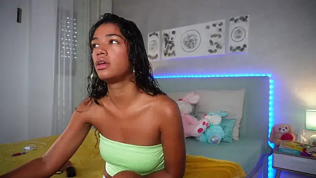 Snapshot of LibertyLust chatting on September 2025 06:24:01 AM LibertyLust online show from September 2025 06:24:01 AM