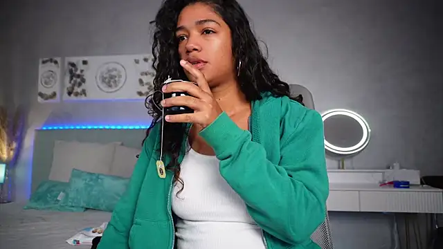 Snapshot of LibertyLust chatting on December 2025 09:18:01 AM LibertyLust online show from December 2025 09:18:01 AM