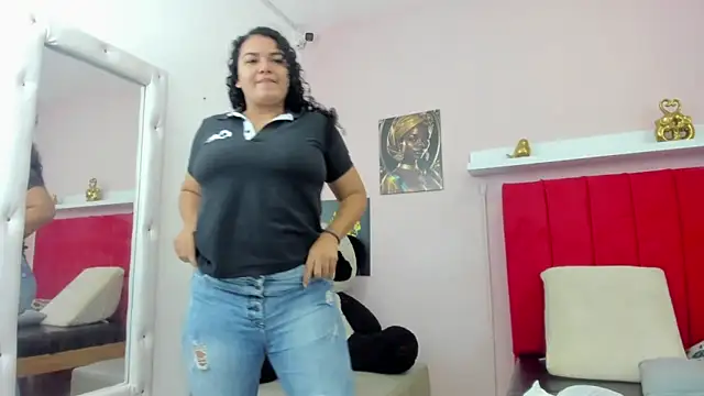 Adrianasex 69x online show from May 2026 01:33:01 AM