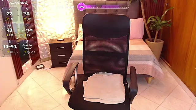 veronica em1 online show from February 2026 01:06:01 PM