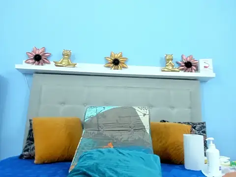 Snapshot of monalind220 chatting on October 2025 01:20:01 PM monalind220 online show from October 2025 01:20:01 PM