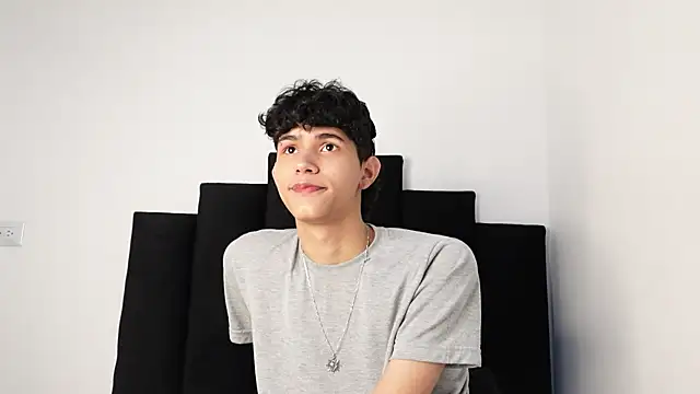 Snapshot of alexmark_ chatting on September 2025 03:03:02 PM alexmark online show from September 2025 03:03:02 PM