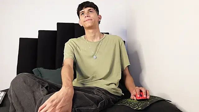 Snapshot of alexmark_ chatting on October 2025 01:19:01 PM alexmark online show from October 2025 01:19:01 PM