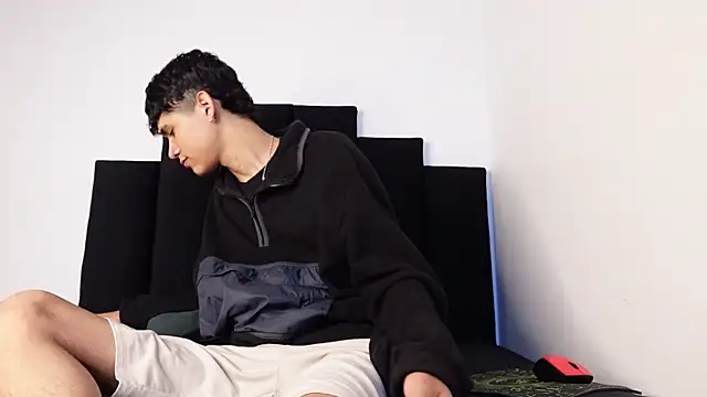 Snapshot of alexmark_ chatting on October 2025 01:54:01 PM alexmark online show from October 2025 01:54:01 PM