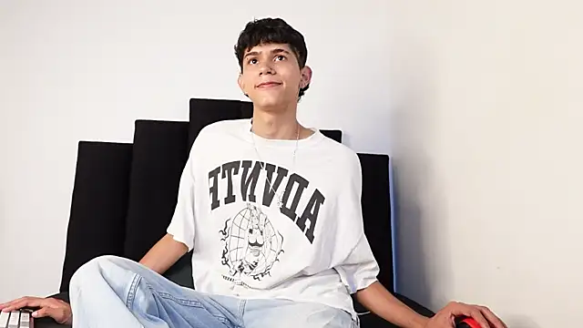 Snapshot of alexmark_ chatting on October 2025 07:14:02 PM alexmark online show from October 2025 07:14:02 PM