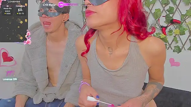 Snapshot of COUPLE25_33 chatting on April 2026 11:16:01 AM COUPLE25 33 online show from April 2026 11:16:01 AM