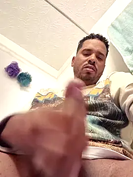 Snapshot of Danypeluche chatting on November 2025 04:03:02 AM Danypeluche online show from November 2025 04:03:02 AM