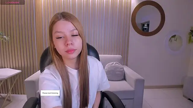 TiffannySins online show from May 2026 04:28:01 AM