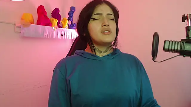 sari belle online show from October 2025 10:07:01 PM