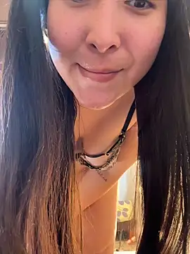 evelyn 1702 online show from May 2026 07:52:02 PM