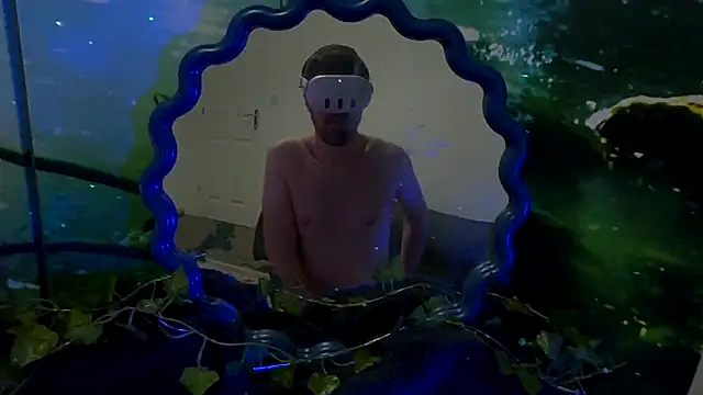 Snapshot of welcome-to-the-jungle chatting on February 2026 09:04:01 PM welcome-to-the-jungle online show from February 2026 09:04:01 PM