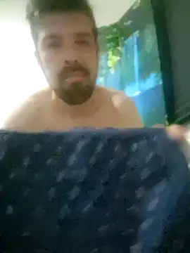 Snapshot of welcome-to-the-jungle chatting on February 2026 12:00:02 AM welcome-to-the-jungle online show from February 2026 12:00:02 AM