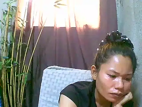 Snapshot of Sweeetgurll chatting on April 2026 07:14:01 AM Sweeetgurll online show from April 2026 07:14:01 AM