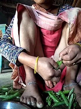 Snapshot of Monika_thakurr chatting on February 2026 03:14:02 AM Monika thakurr online show from February 2026 03:14:02 AM