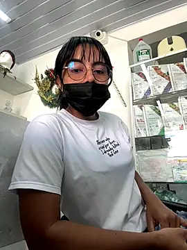 Snapshot of Kyra__Rose chatting on December 2025 06:47:02 PM Kyra Rose online show from December 2025 06:47:02 PM