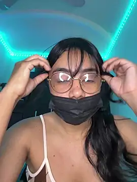 Snapshot of Kyra__Rose chatting on February 2026 09:40:02 PM Kyra Rose online show from February 2026 09:40:02 PM