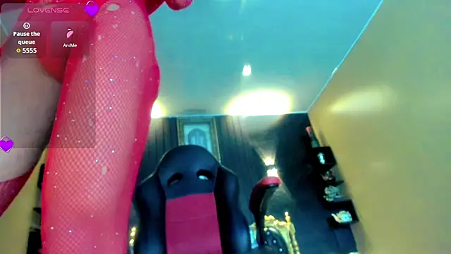 Natasha clifford online show from November 2025 07:13:01 PM