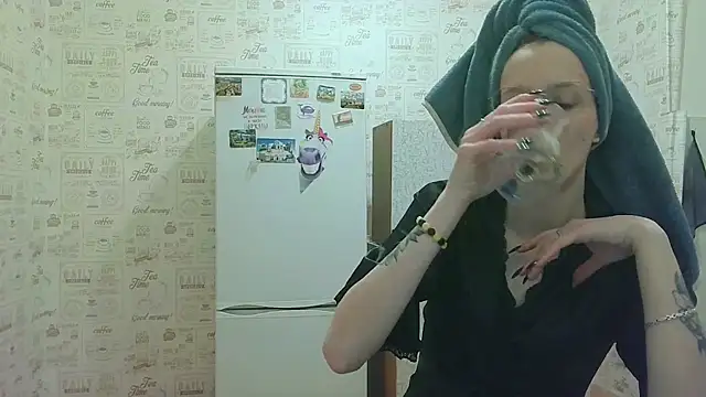 Lucy Divine online show from December 2025 02:26:01 PM