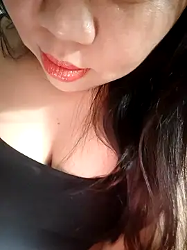 Julyy08 online show from October 2025 09:43:01 AM