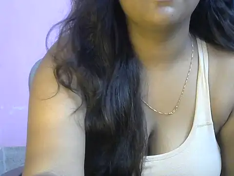 Queenxxx98 online show from May 2026 07:41:01 PM