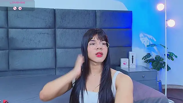 Slenna Moon online show from March 2026 11:09:02 PM